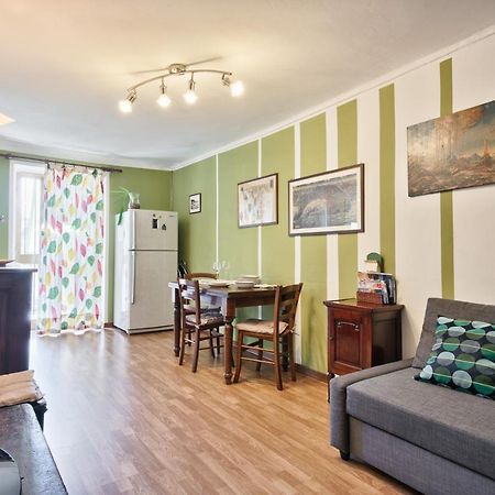 Central Apartment Turin Bagian luar foto