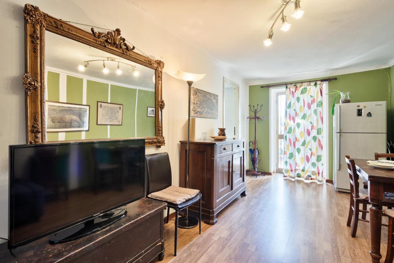 Central Apartment Turin Bagian luar foto