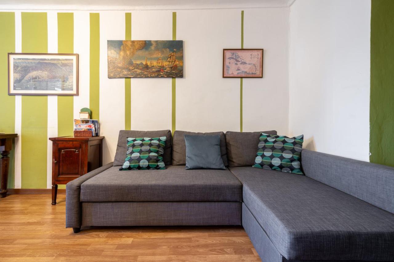 Central Apartment Turin Bagian luar foto