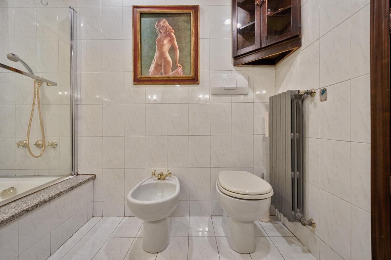 Central Apartment Turin Bagian luar foto